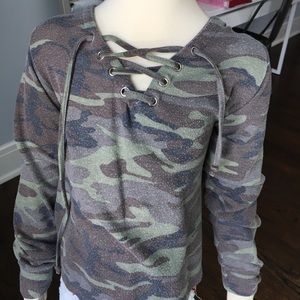 camo long sleeve top